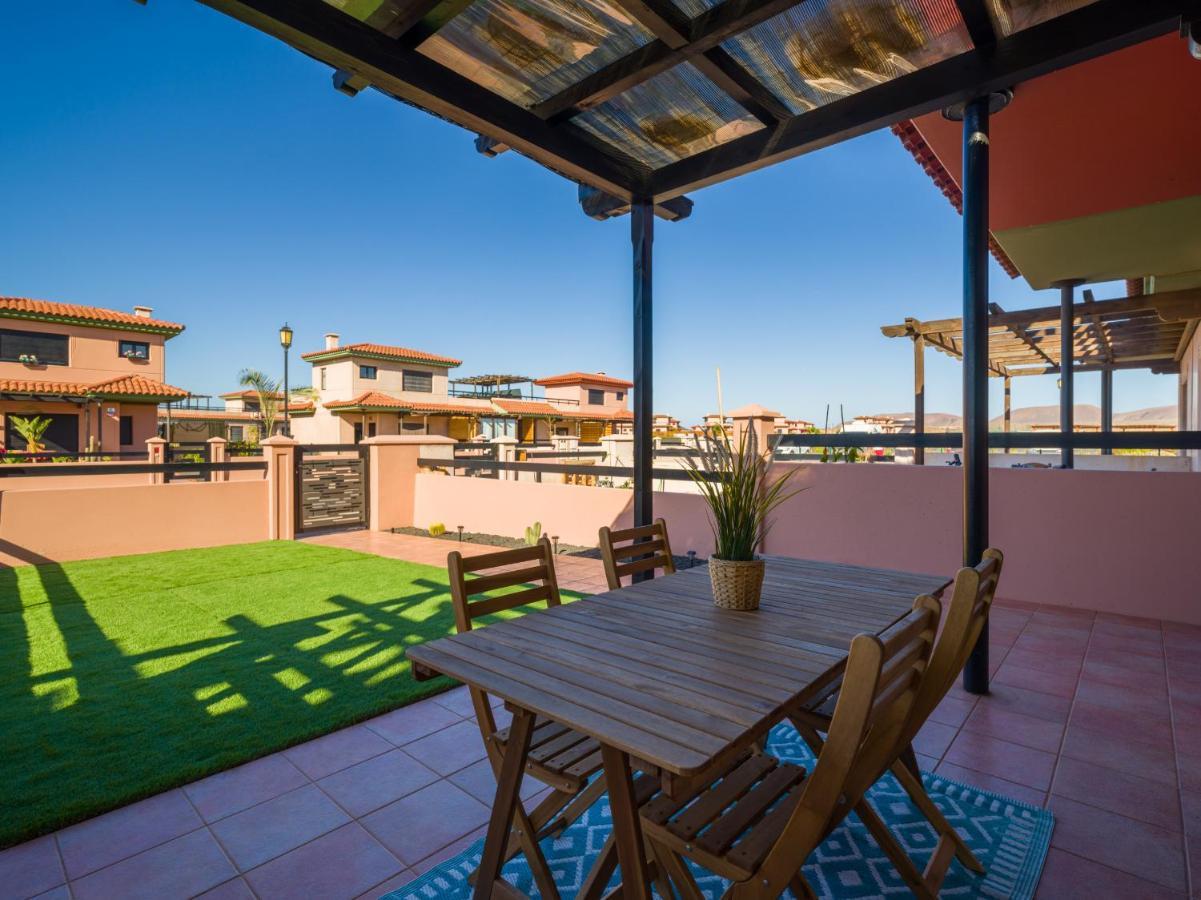 Private Terrace Majanicho Home -Garden & Pool Ла Олива Екстериор снимка